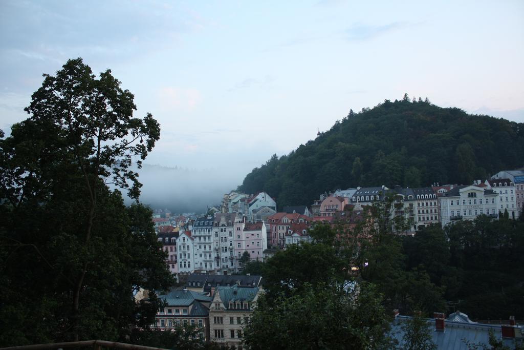 Apartments Vera Karlovy Vary Exterior foto